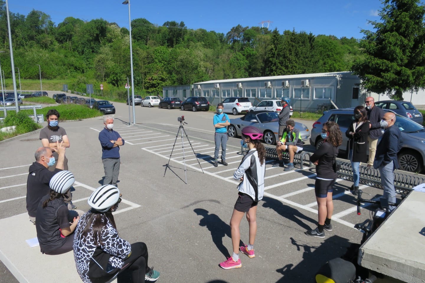 In bicicletta sulla futura ciclovia dalla Svizzera a Busto Arsizio